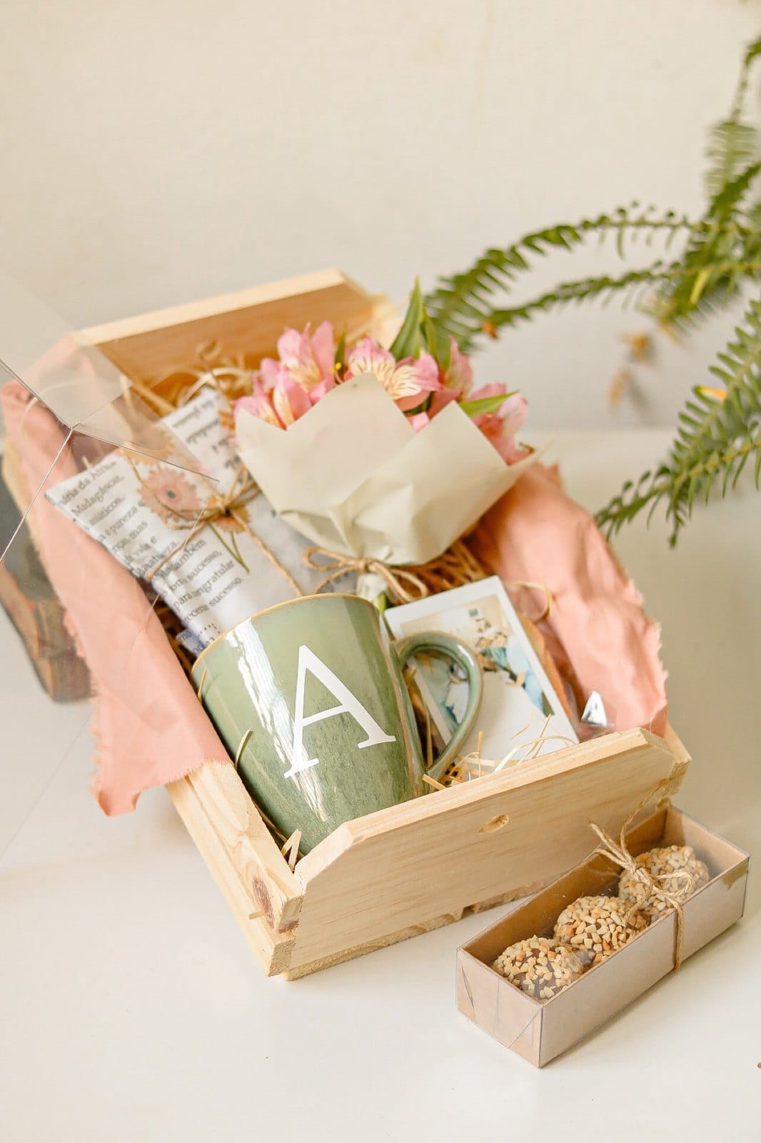 Caixote Café com Caneca Flores